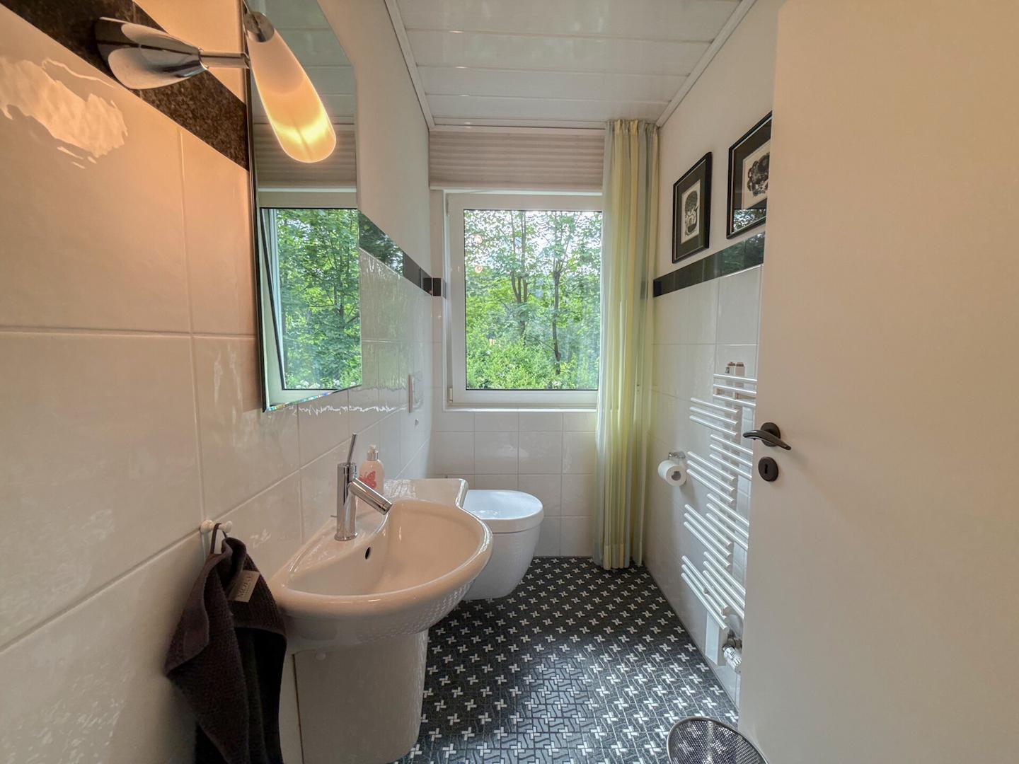 Gäste-WC EG