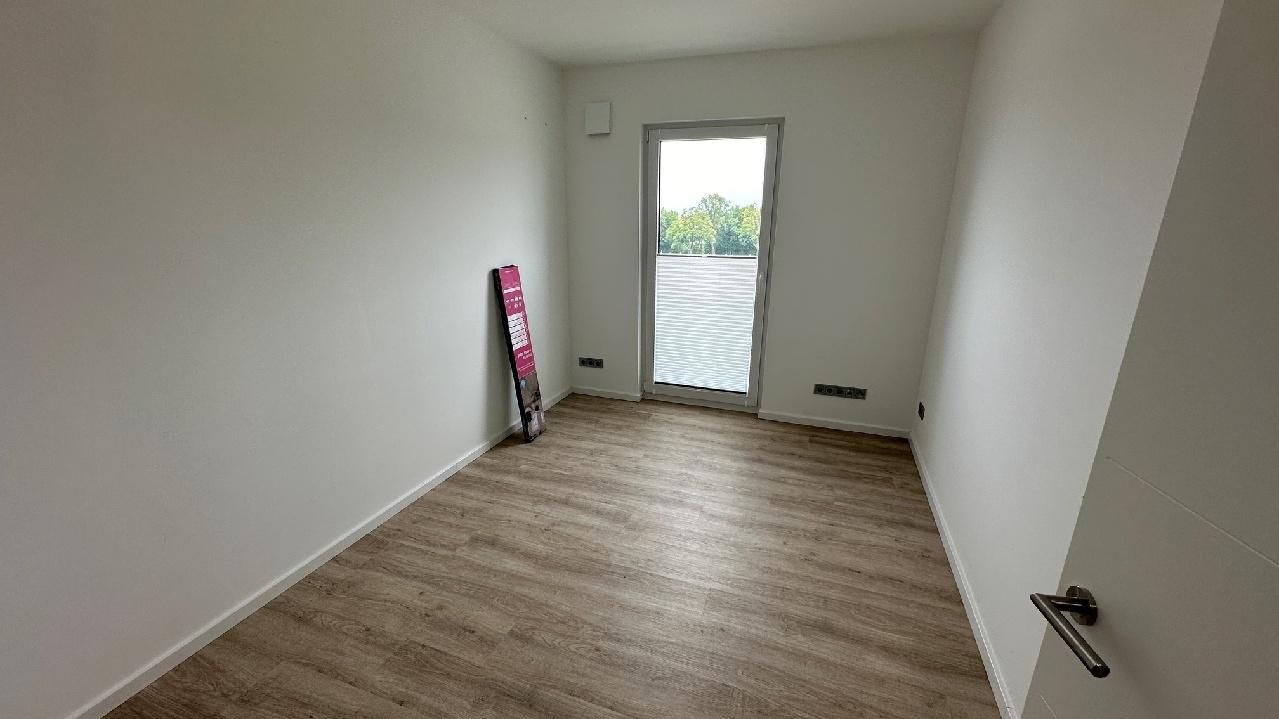 2. Schlafzimmer /  Büro