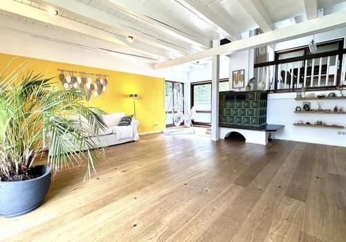 Wohnzimmer Kachelofen