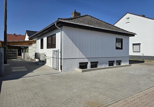 Straßenansicht