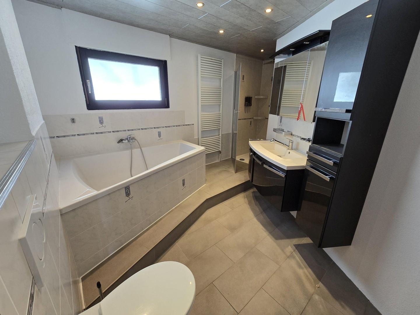 Hauptwohnung Badezimmer