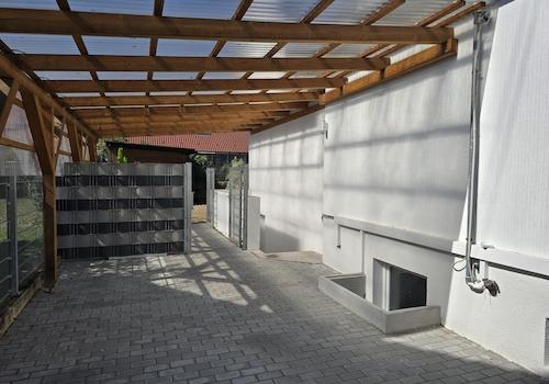 Einliegerwohnung Parkfläche