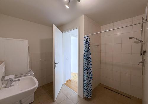 Bad + ebenerdige Dusche
