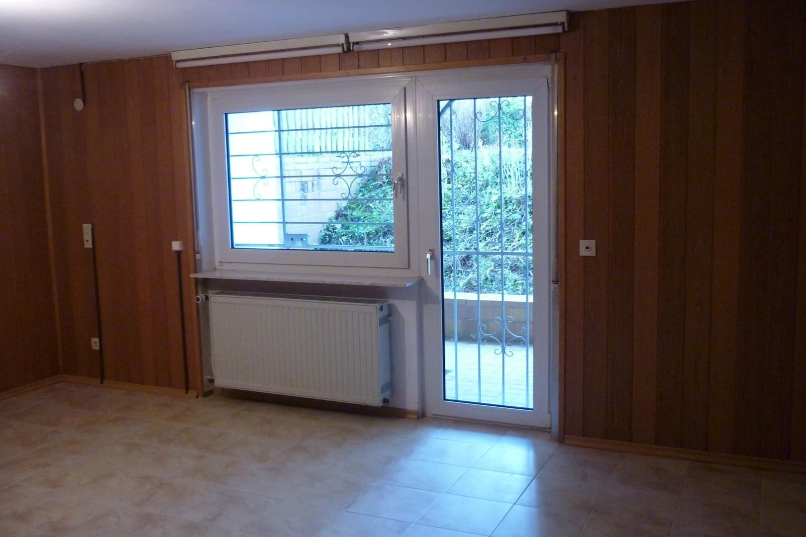 UG: Zimmer mit Terrasse
