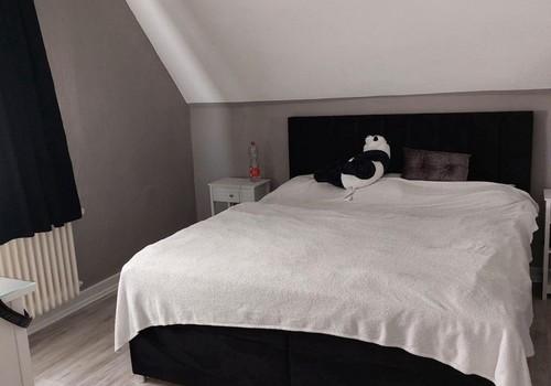 Schlafzimmer 1 mit Ankleide