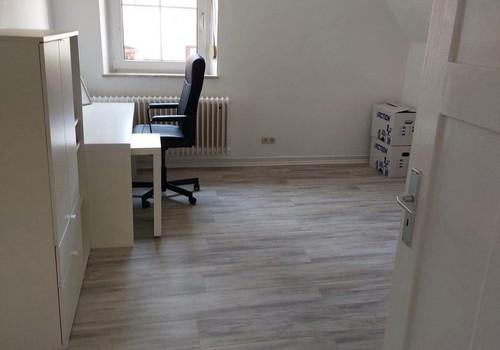 Großzügiges Schlafzimmer 3