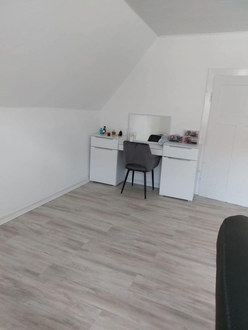 Großzügiges Schlafzimmer 3
