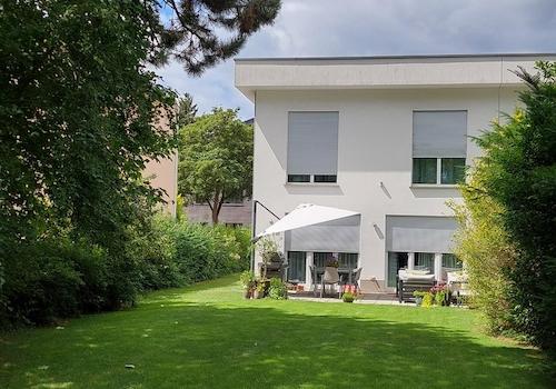 Haus vom Garten (2)