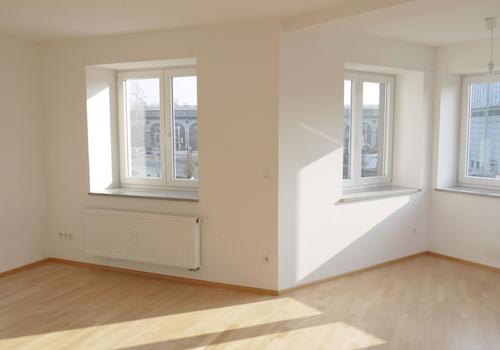 Wohn- und Schlafzimmer