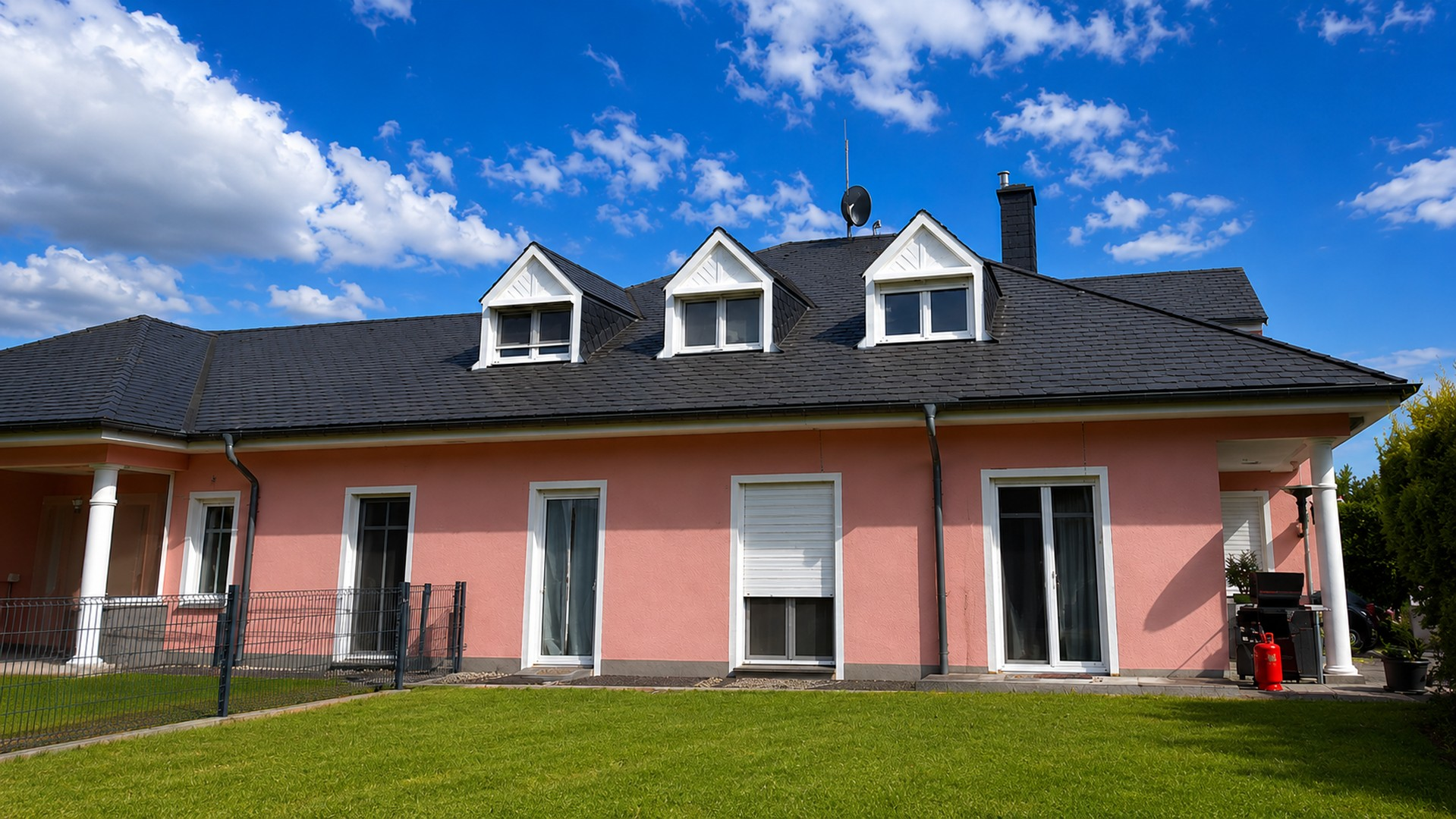 Gepflegte Gartenansicht