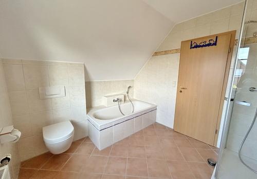 ...mit Badewanne