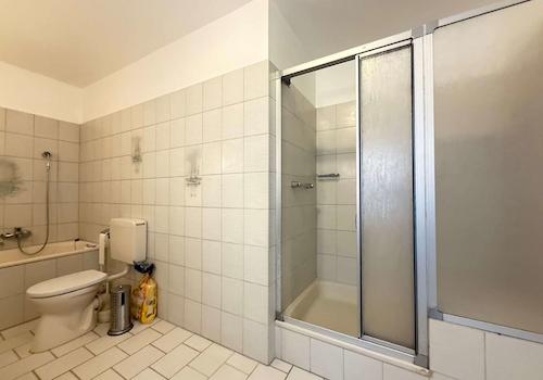 Badezimmer EG