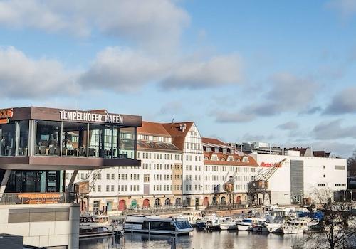Tempelhofer Hafen