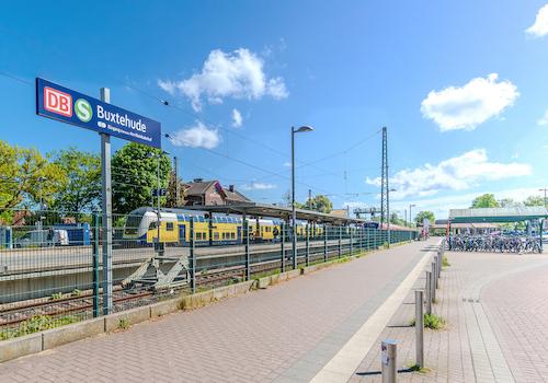 Bahnhof in unmittelbarer Umgebung