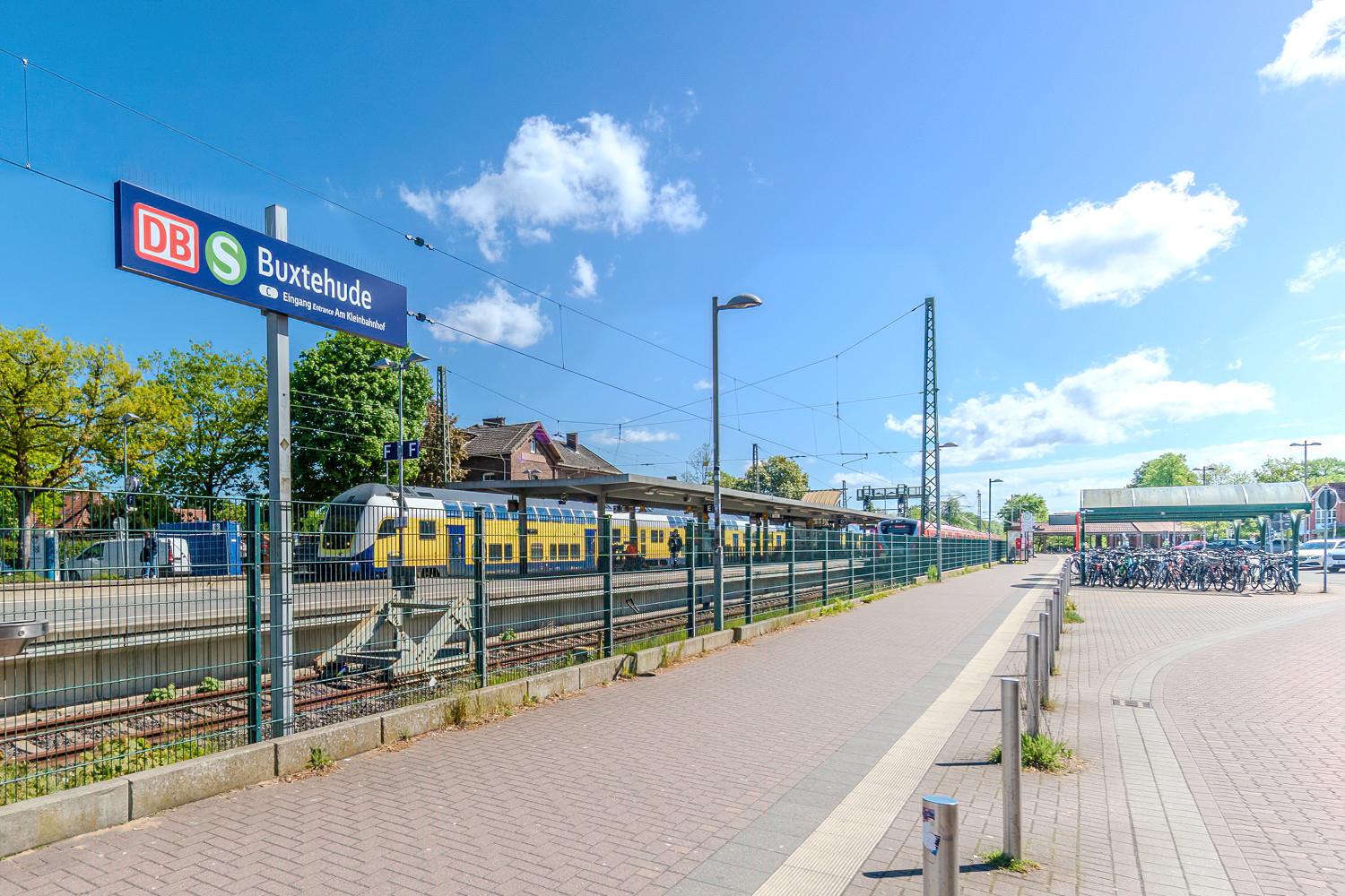 Bahnhof in unmittelbarer Umgebung