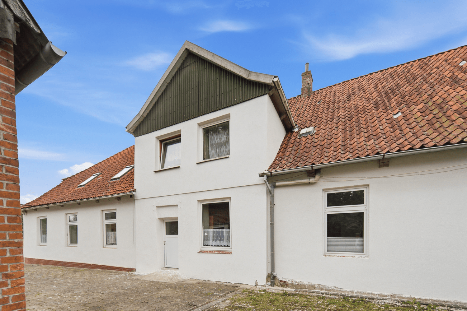 Rückseite mit kleinem Hof