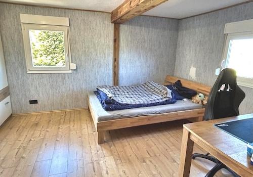 KI-generiert: Kinderzimmer 1 im OG