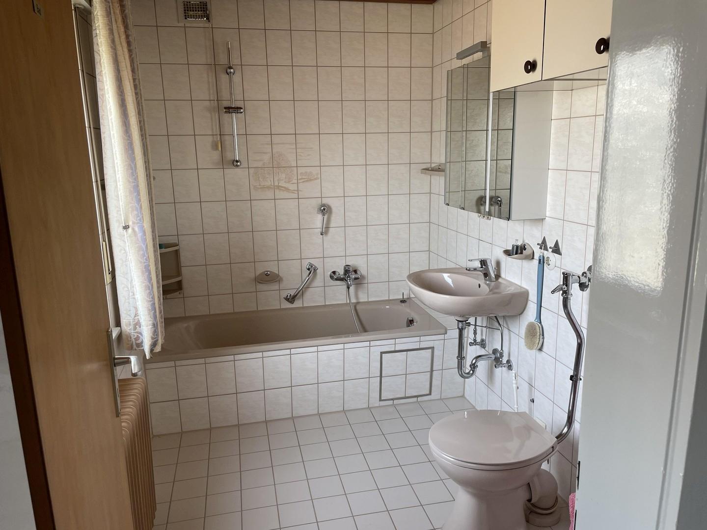 Badezimmer (OG)