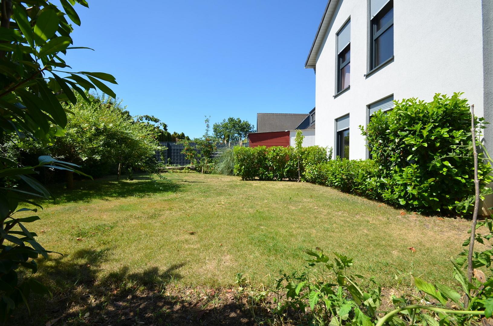 Sonnenverwöhnter Garten