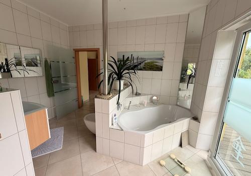 Wellnessbad mit Sauna