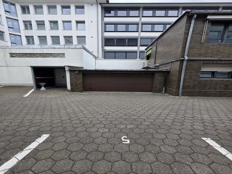 00-Hinterhaus Aussenansicht Garage 1