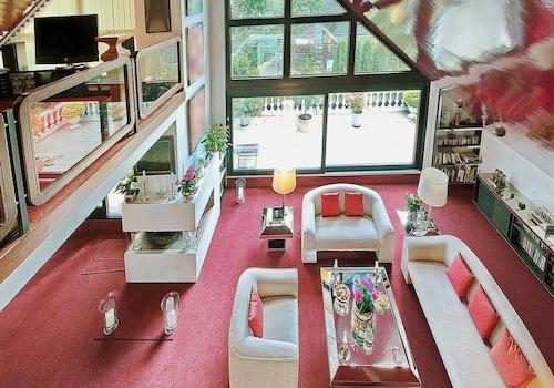 Blick ins Wohnzimmer
