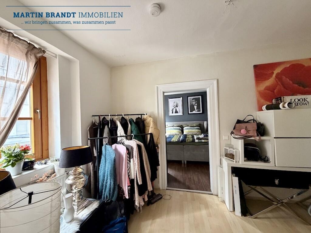 EG WHG - Büro: Ankleide