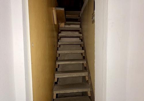 DG - Raumsparholztreppe zum Dachboden