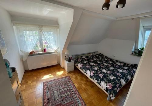 Schlafzimmer 1