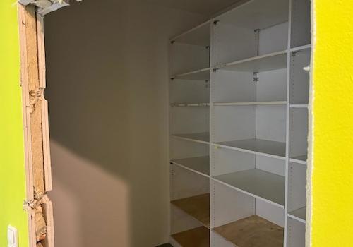 Praktischer Abstell- und Archivraum