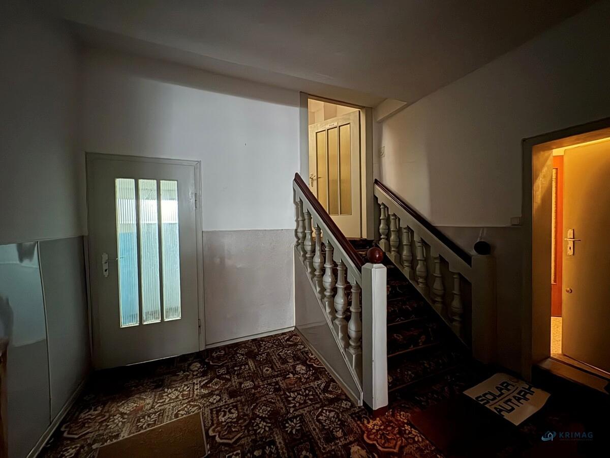 Flur Treppenhaus EG