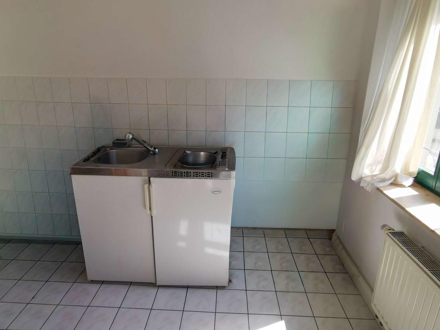offene Küche mit Pantryküche