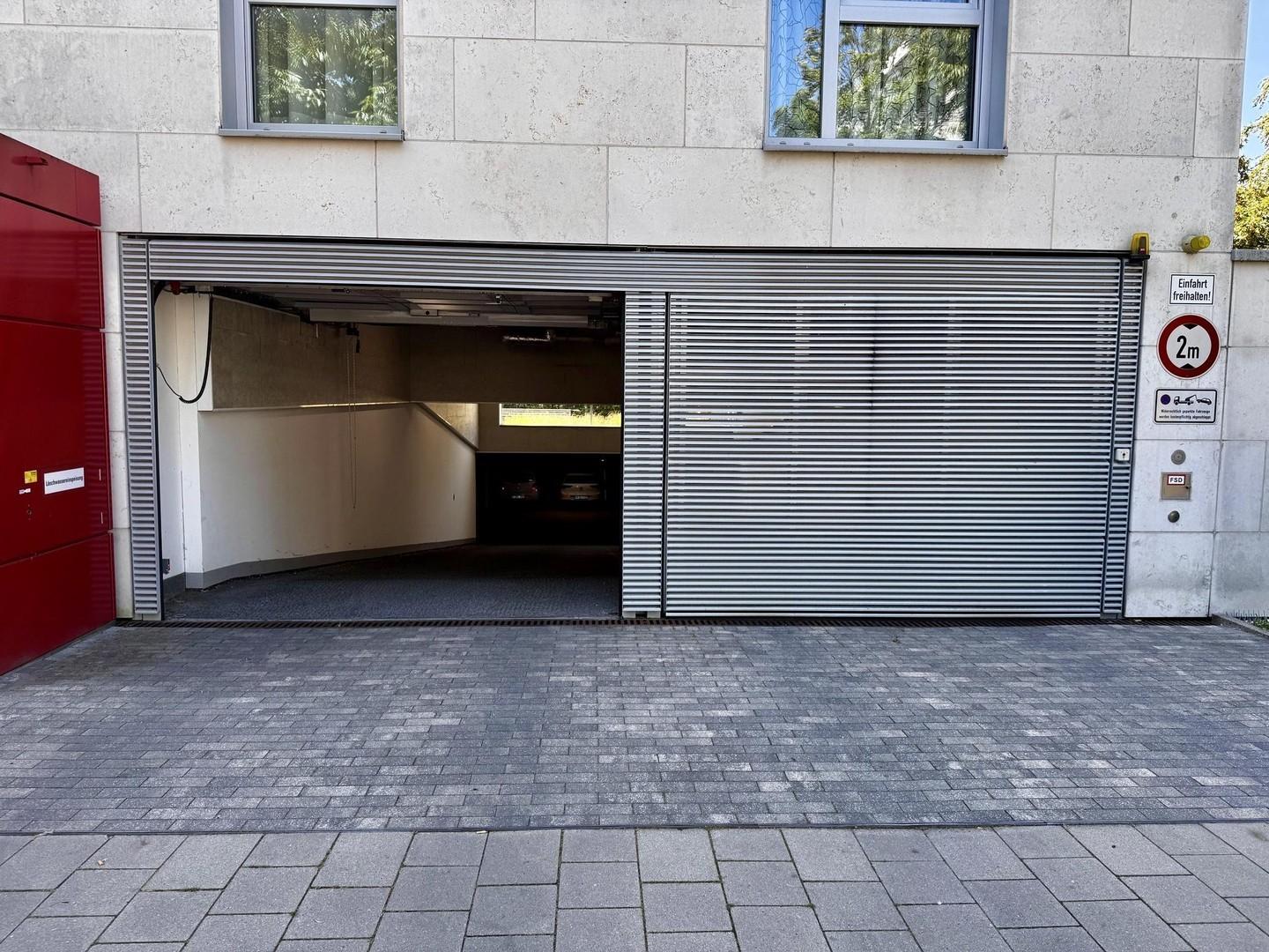 Tor Tiefgarage
