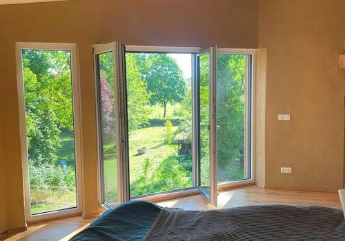 W1 Zimmer 3, Gartenblick
