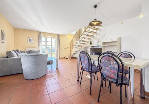 Wohnzimmer mit Terrassenzugang