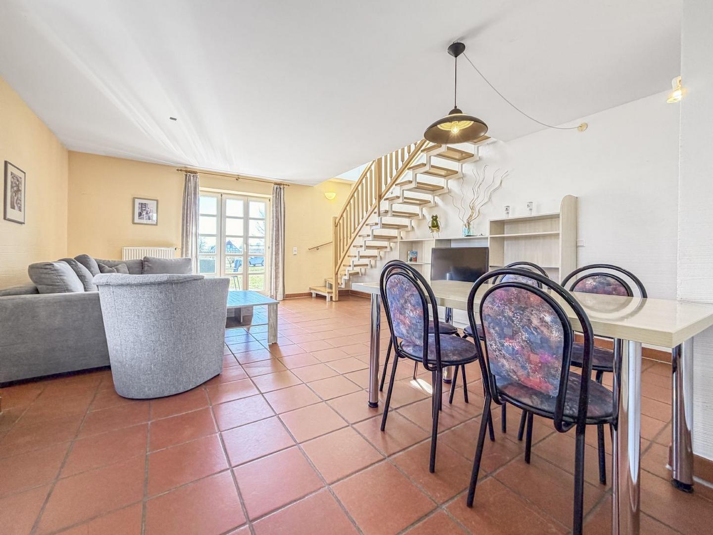 Wohnzimmer mit Terrassenzugang
