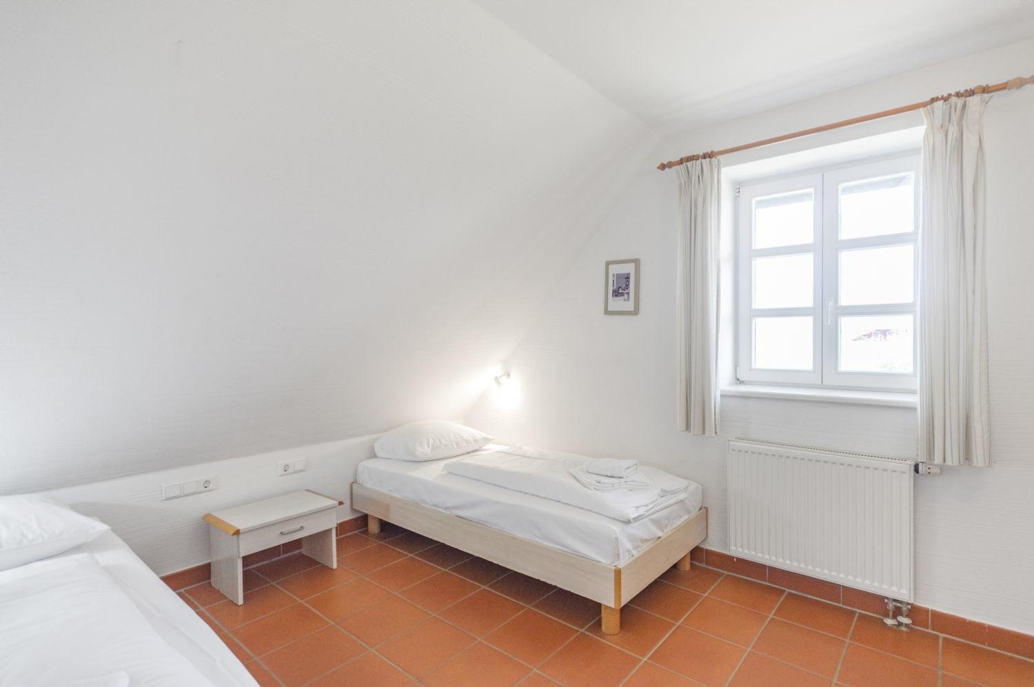 Großes Schlafzimmer im DG