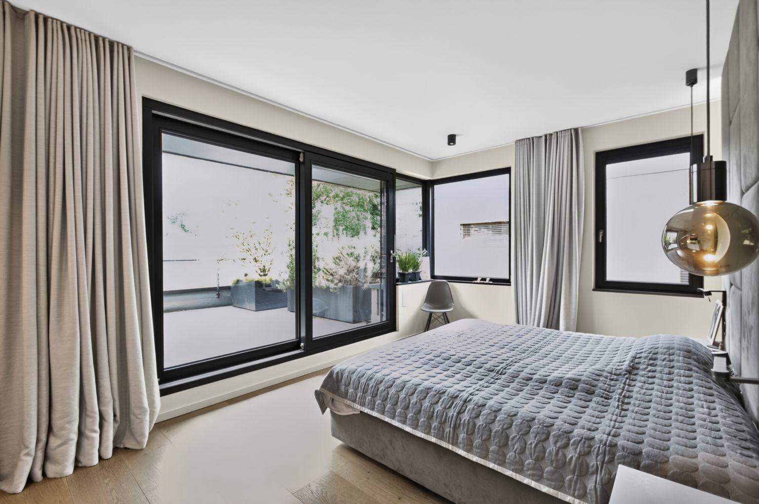 Elternschlafzimmer mit Dachterrasse