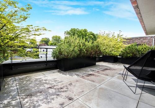 Sonnenverwöhnte Dachterrasse