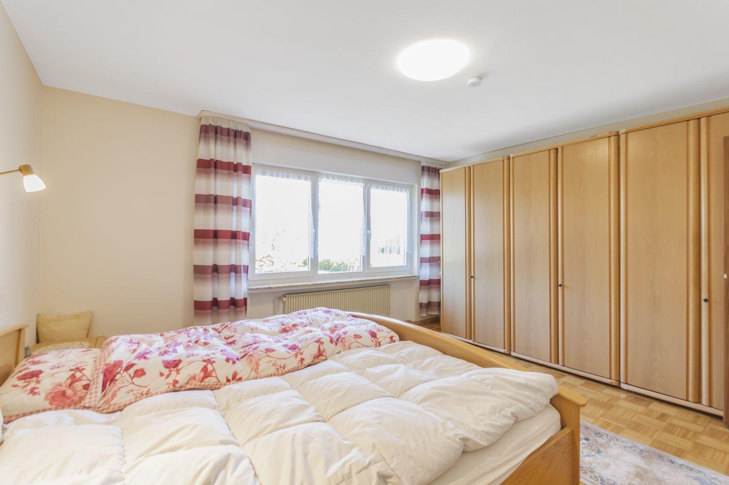 Schlafzimmer im EG mit Schrankplatz
