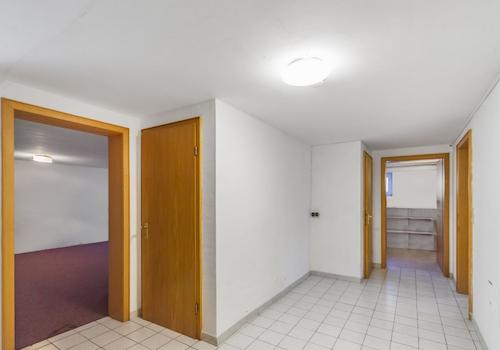 Zentraler Flur im Souterrain