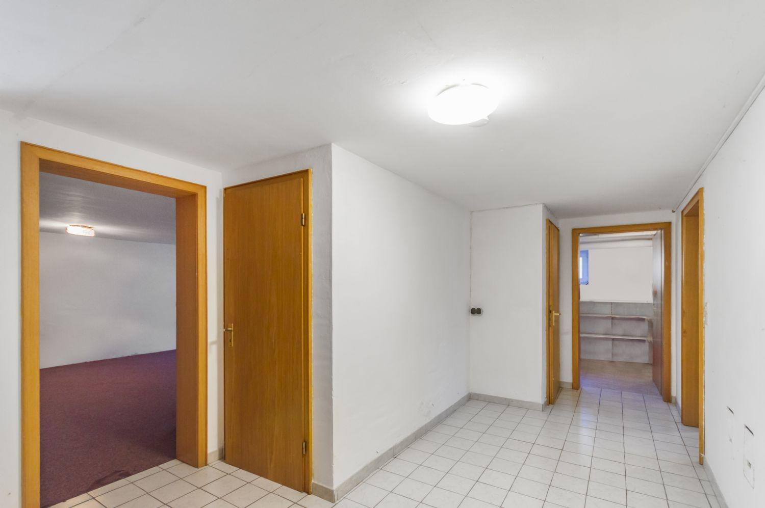 Zentraler Flur im Souterrain