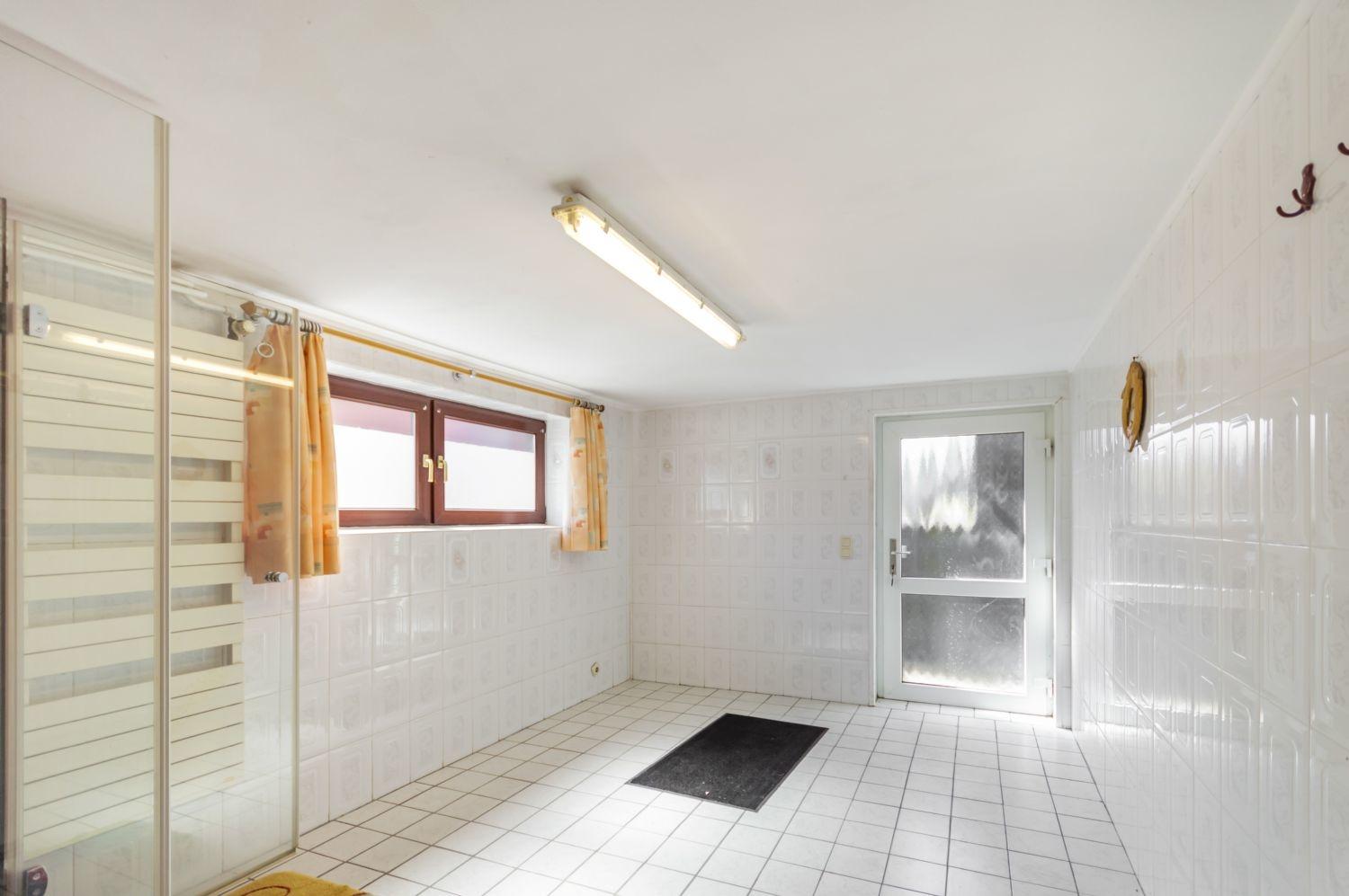 Platz für Jacuzzi mit Gartenzugang