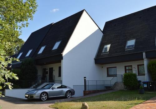 Zufahrt Vorderansicht RH