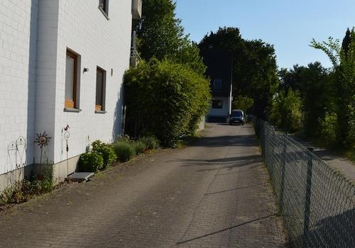 Zufahrt in 2. Reihe