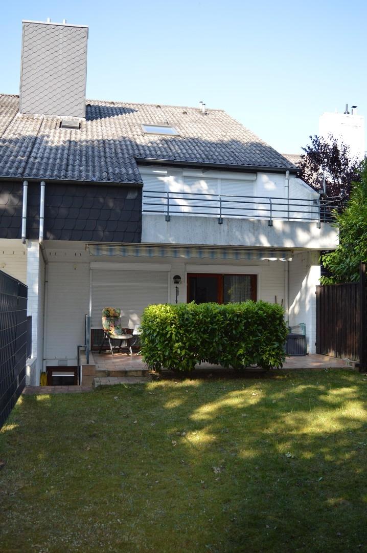 Rückansicht RH aus Garten