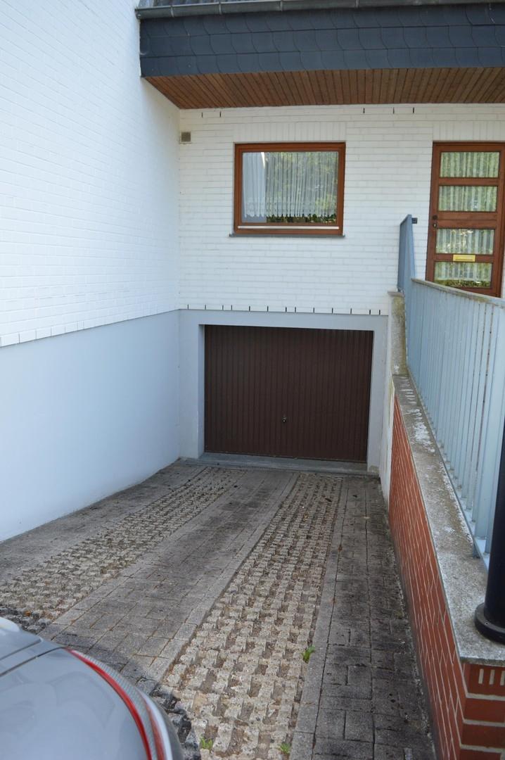 Zufahrt Garage