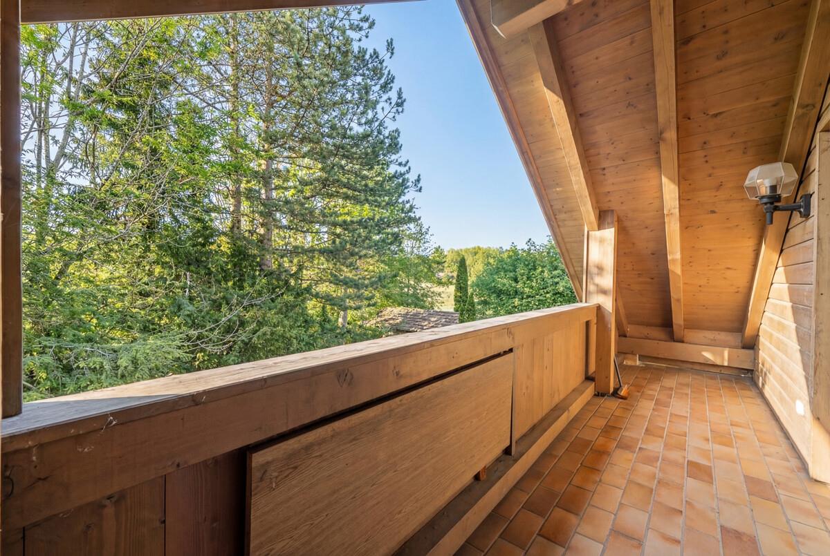 Balkon im Anbau DG