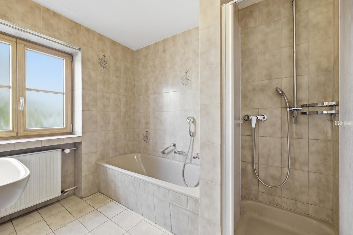 Eines der Badezimmer