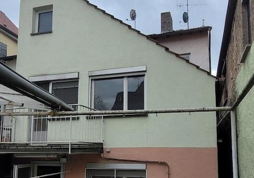 Hofansicht mit Balkon